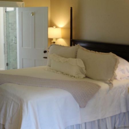 Federal House Inn Lee Bagian luar foto