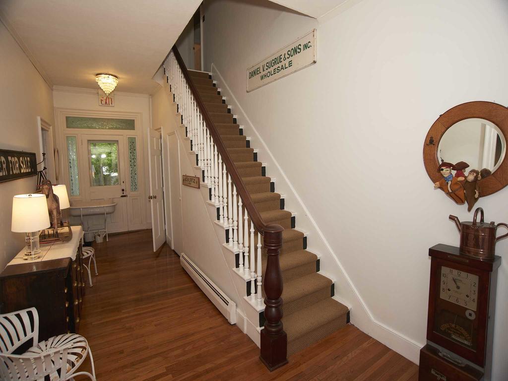 Federal House Inn Lee Bagian luar foto