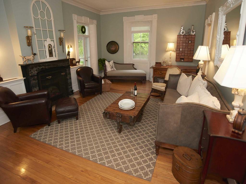 Federal House Inn Lee Bagian luar foto
