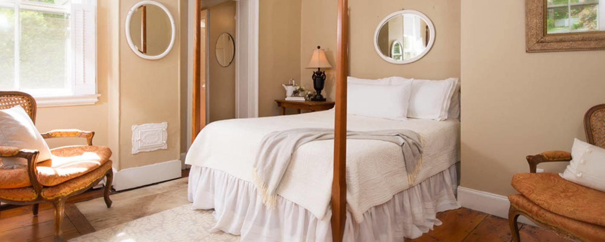 Federal House Inn Lee Bagian luar foto