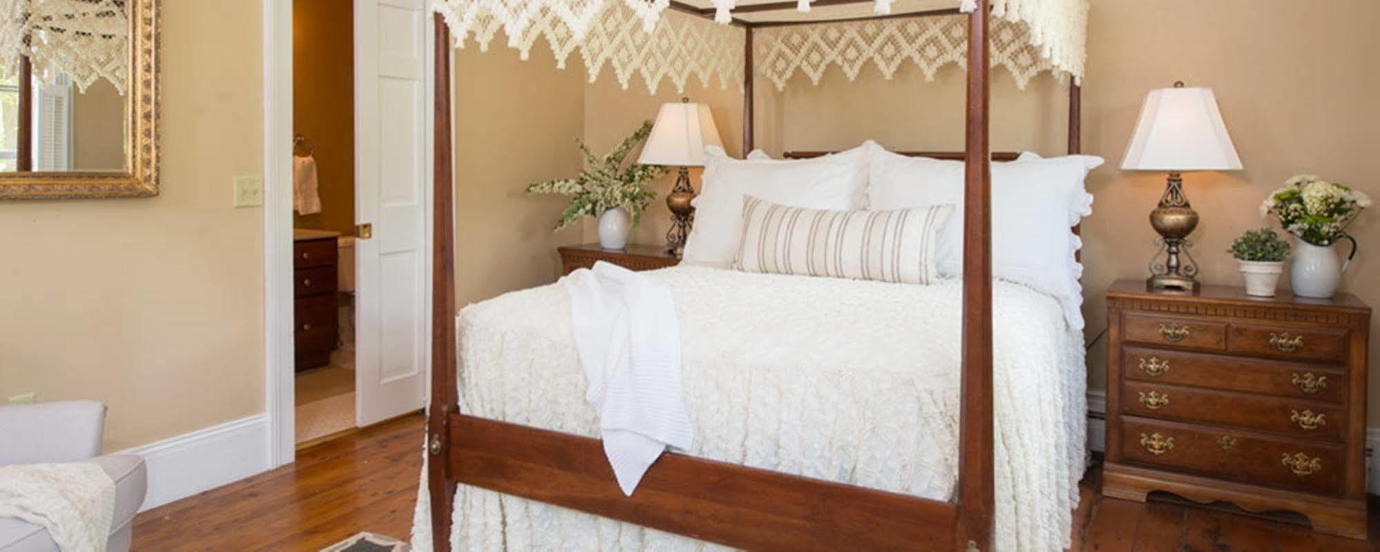 Federal House Inn Lee Bagian luar foto