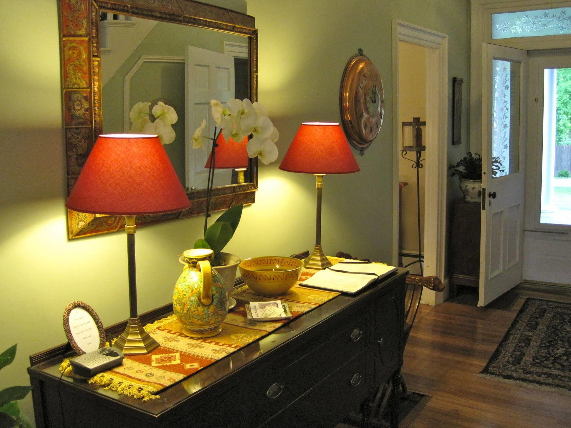 Federal House Inn Lee Bagian luar foto