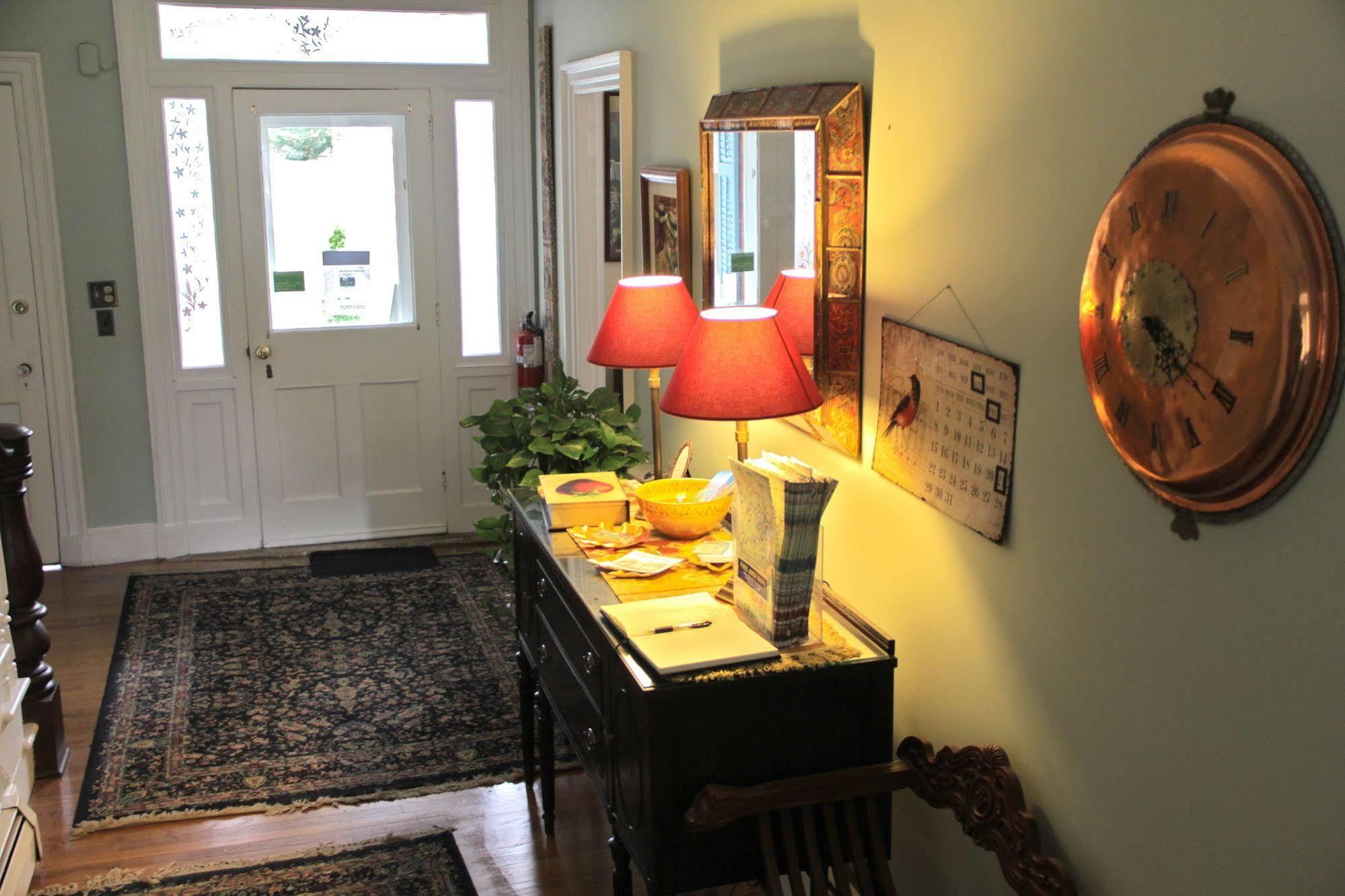 Federal House Inn Lee Bagian luar foto
