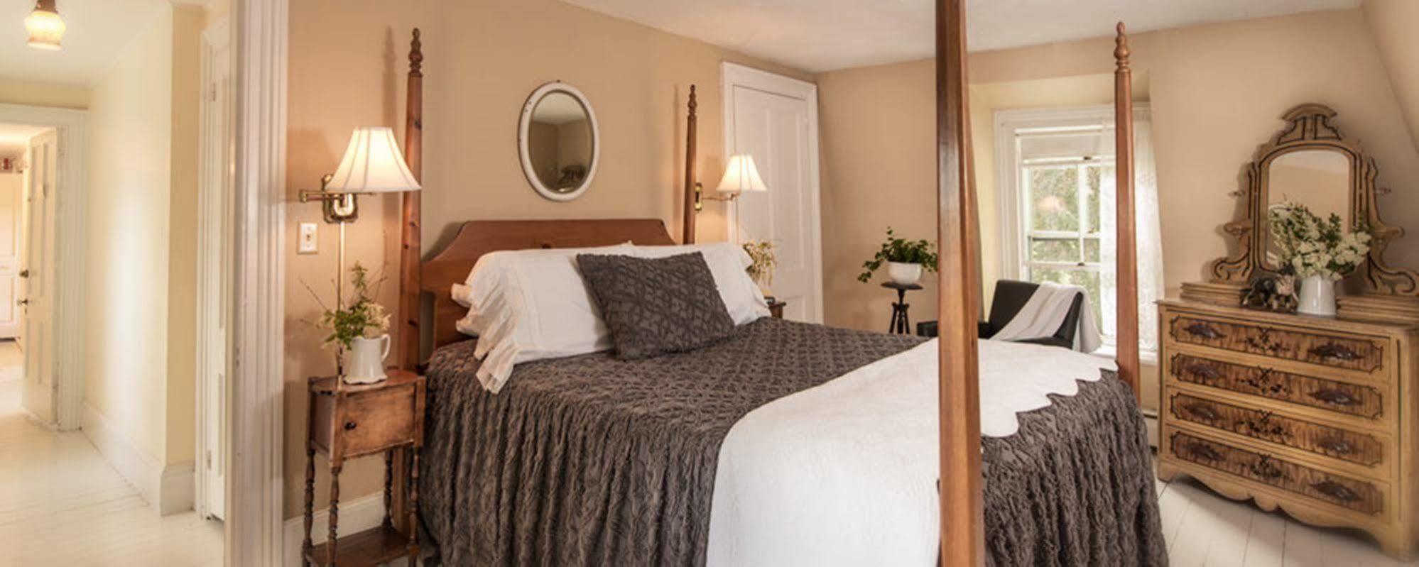 Federal House Inn Lee Bagian luar foto