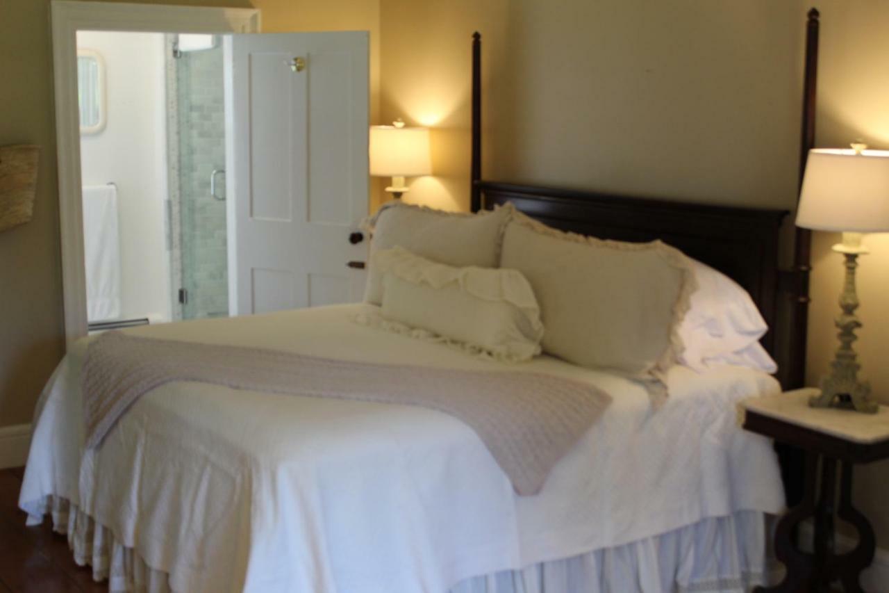 Federal House Inn Lee Bagian luar foto